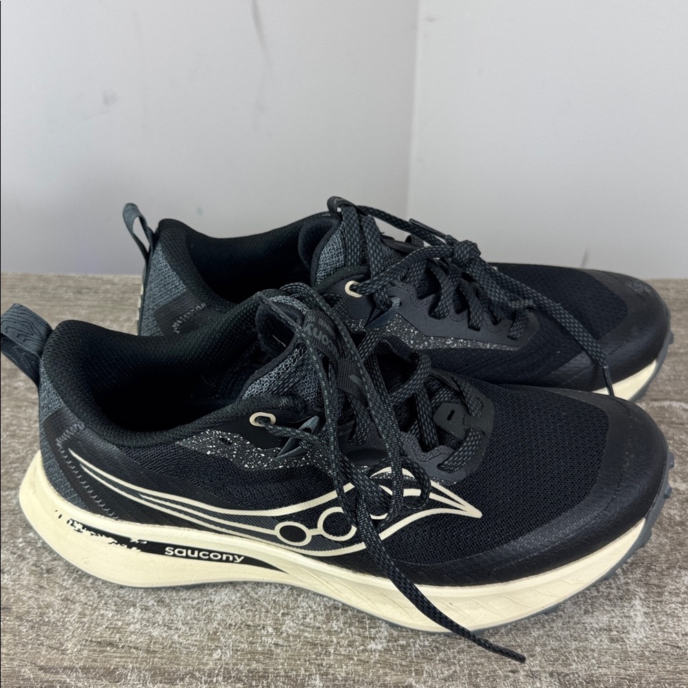 Saucony Women's Peregrine 15 Shoe Size 9.5 black cream trail walk hike outdoor - Picture 2 of 7